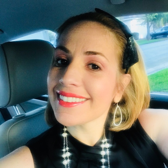 Meet your Posher, Deborah - Picture 5 of 5